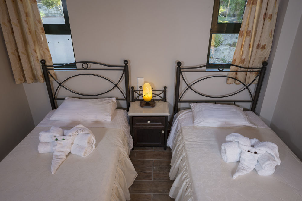 Athina Luxury Villas Xamoudhokhorion  Ngoại thất bức ảnh